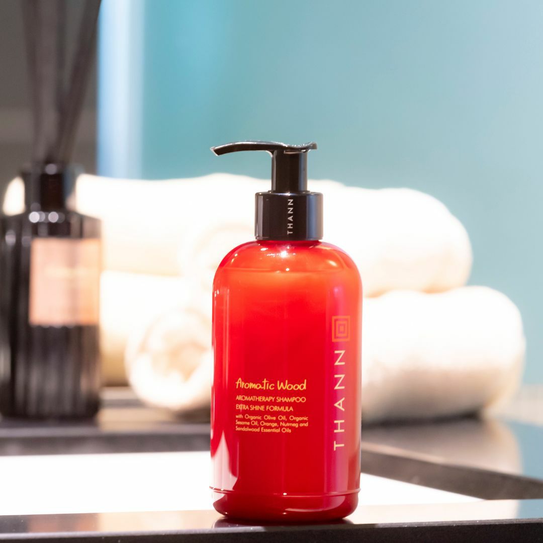 Aromatic Wood Extra Shine Shampoo